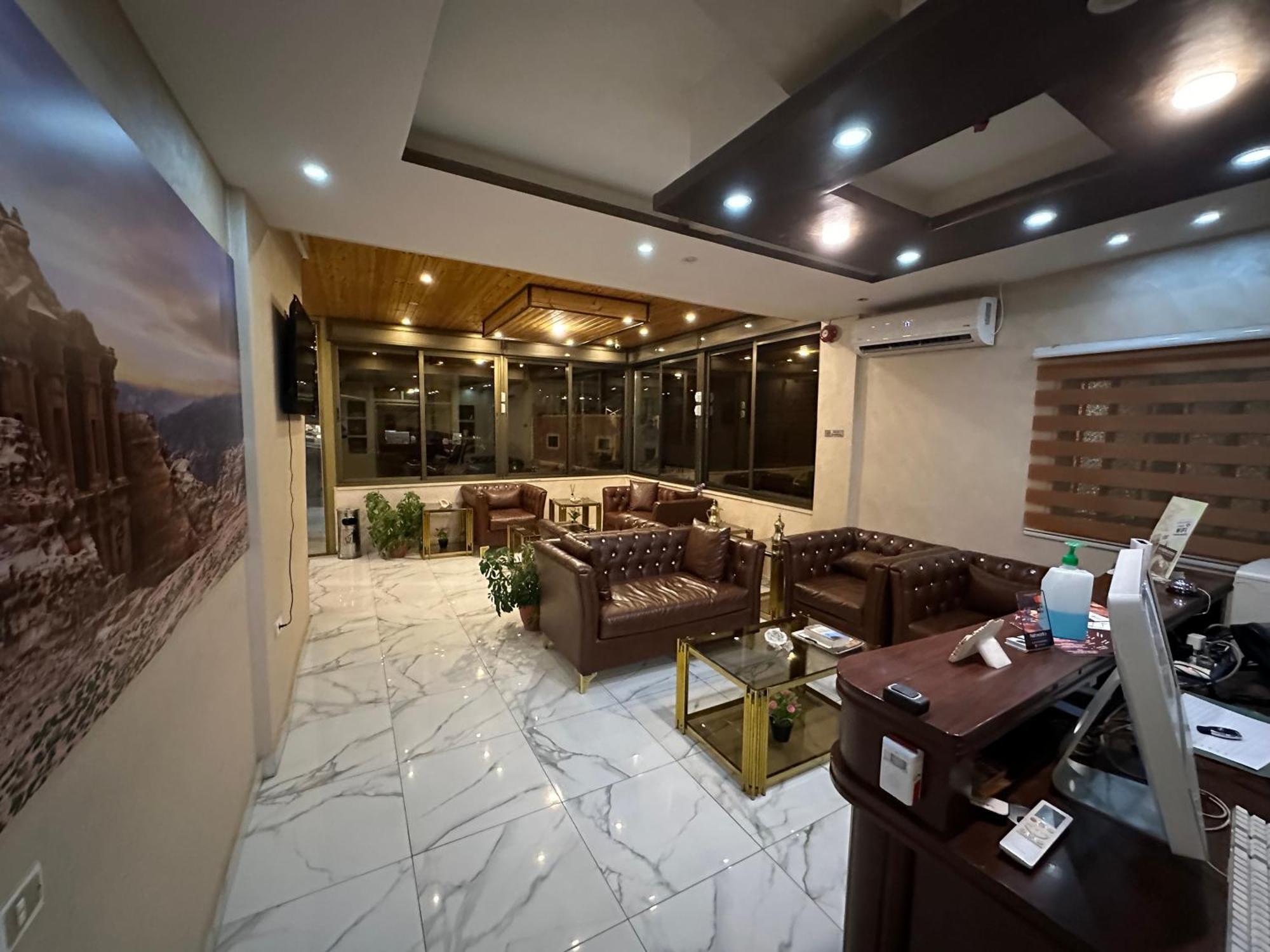Petra Sky Hotel Wadi Musa Buitenkant foto