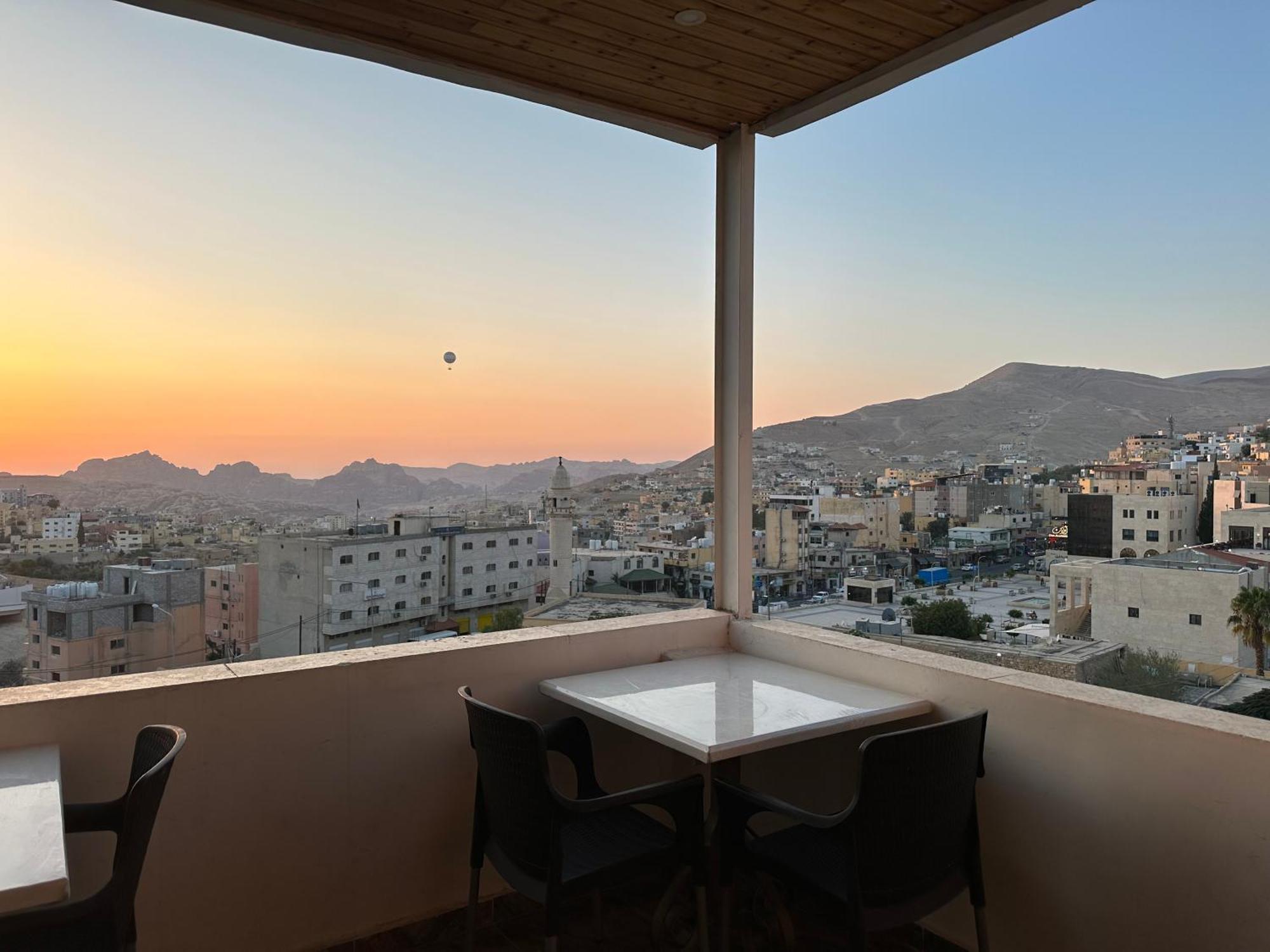 Petra Sky Hotel Wadi Musa Buitenkant foto