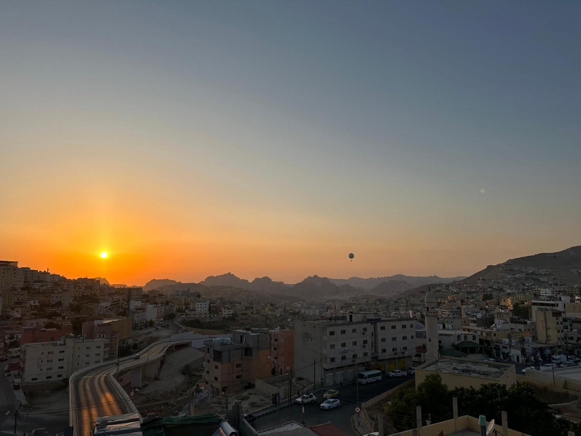 Petra Sky Hotel Wadi Musa Buitenkant foto