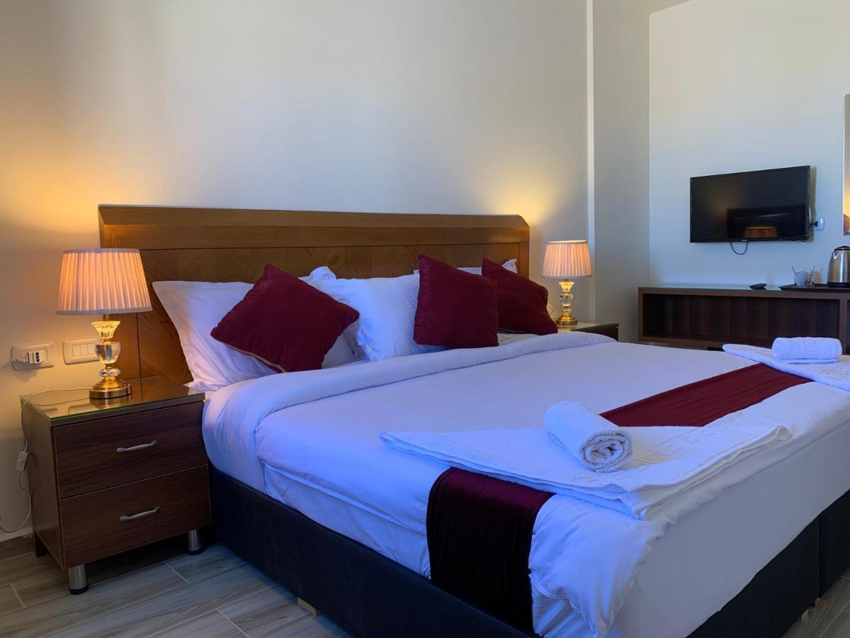 Petra Sky Hotel Wadi Musa Buitenkant foto